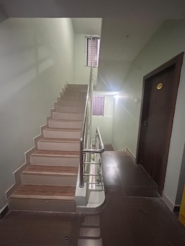 sai plaza lodge