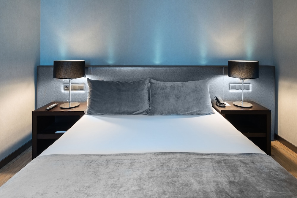 catalonia portal de langel