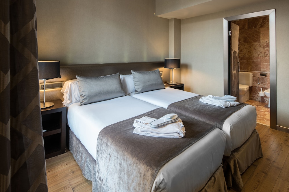 catalonia portal de langel