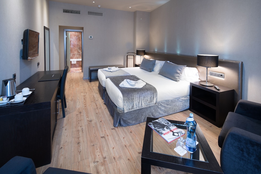 catalonia portal de langel