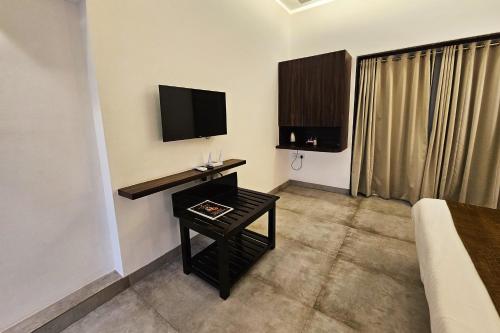 basil leaf resort