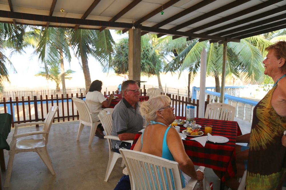 topaz beach hotel