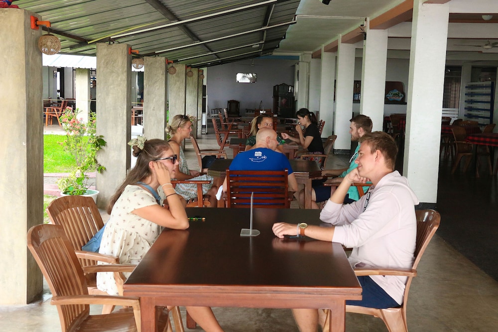 topaz beach hotel