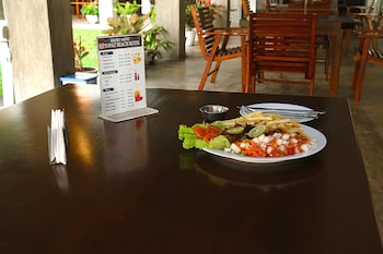 topaz beach hotel