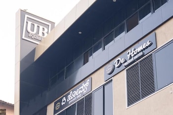 Reunion Dehomes - Premium Suites,,3 star