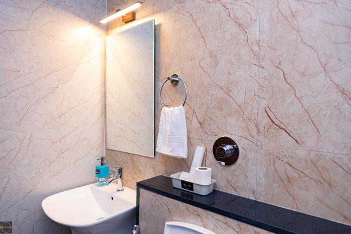 reunion dehomes premium suites