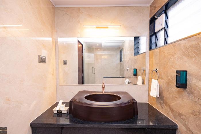 reunion dehomes premium suites