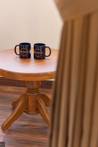 reunion dehomes premium suites