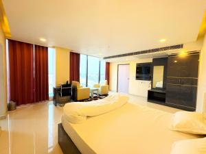 hotel ranjana palace