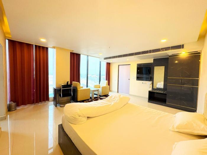 hotel ranjana palace