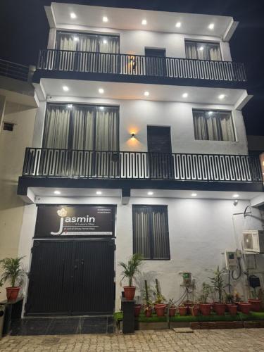 jasmin a luxury stay