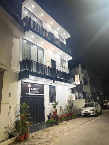 jasmin a luxury stay
