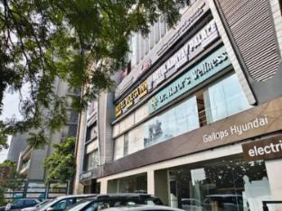 hotel adhyay palace ahmedabad gujarat
