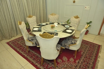 hotel elite suites