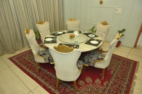 hotel elite suites