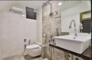 Hotel Amber Vadodara Gujarat,,5 star