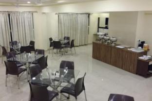 hotel alpha vadodara gujarat
