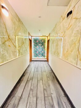 hotel meritus inn ahmedabad