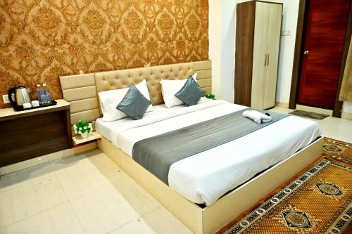 Hotel Dyna Inn,,3 star