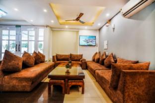 hotel almond