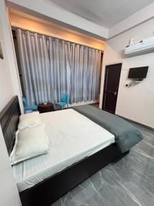 hotel dream crown