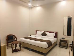 cosmos shri vrinda inn