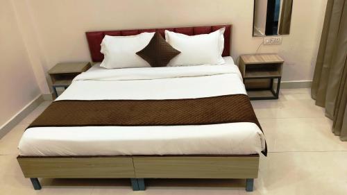 cosmos shri vrinda inn