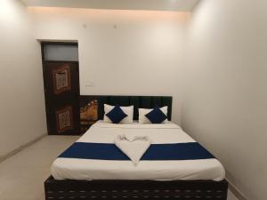 rrooms hotel eco shyam palace