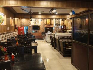 fauzi rasoi and guest house