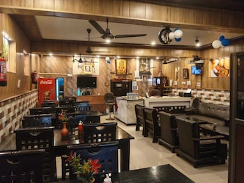 fauzi rasoi and guest house