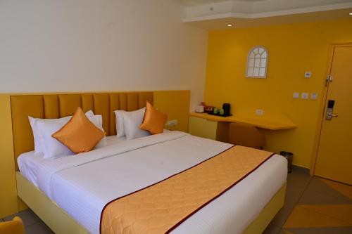 lumis hotel