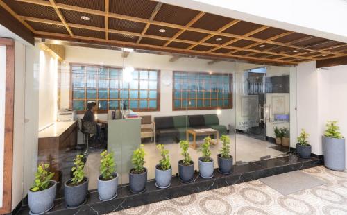 The Lake Palm Hotel,,3 star