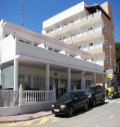 hostal los pinos