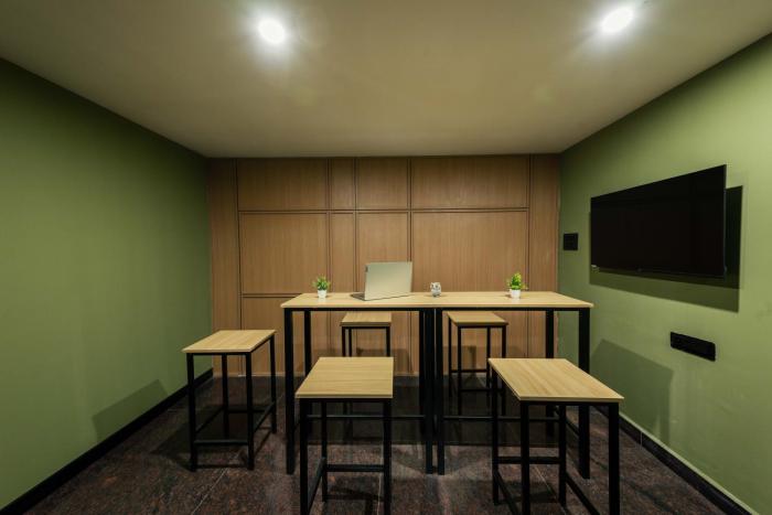 c suites gilbert