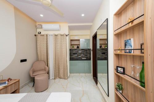 c suites gilbert
