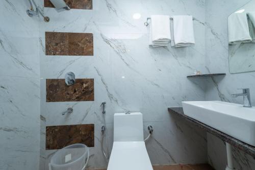 c suites gilbert