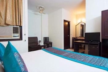 hotel delhi darbar near karolbagh metro