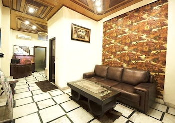 hotel delhi darbar near karolbagh metro