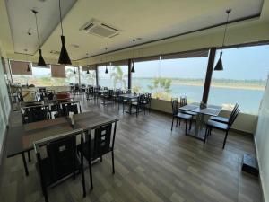 Sunrise Resorts,,4 star