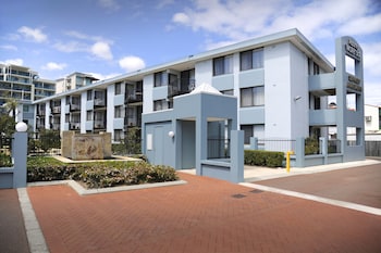 lodestar waterside apartments