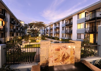 lodestar waterside apartments
