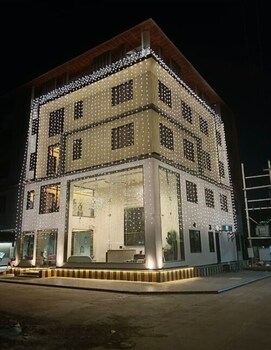skyearth hotel