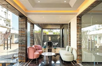 skyearth hotel