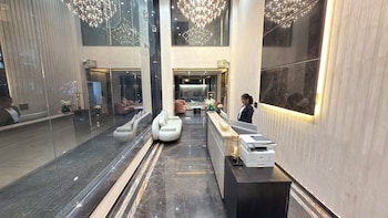 skyearth hotel