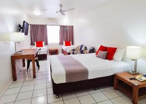 Hides Hotel Cairns,Kuranda>>Cairns,4 star
