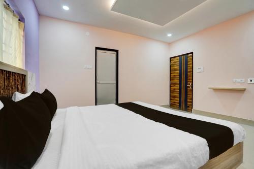 Hotel O Maheshwari Heights,,4 star