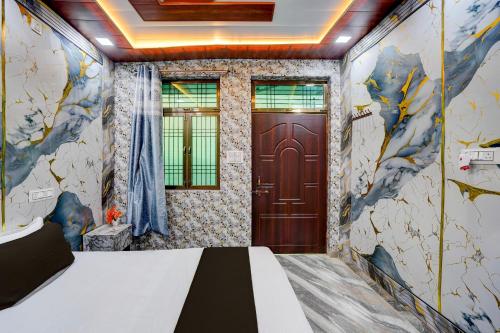 Hotel O Royal Prayag,,3 star
