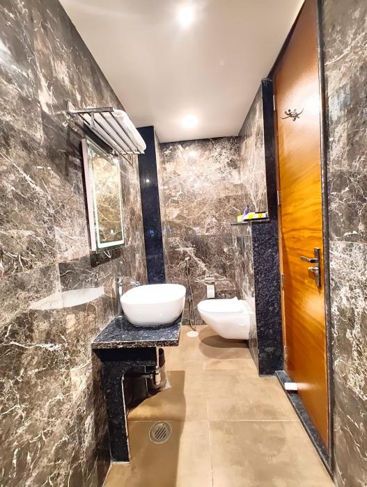hotel rg residency
