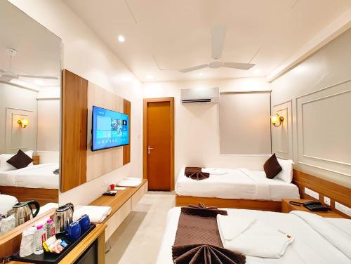 hotel rg residency