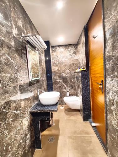 hotel rg residency